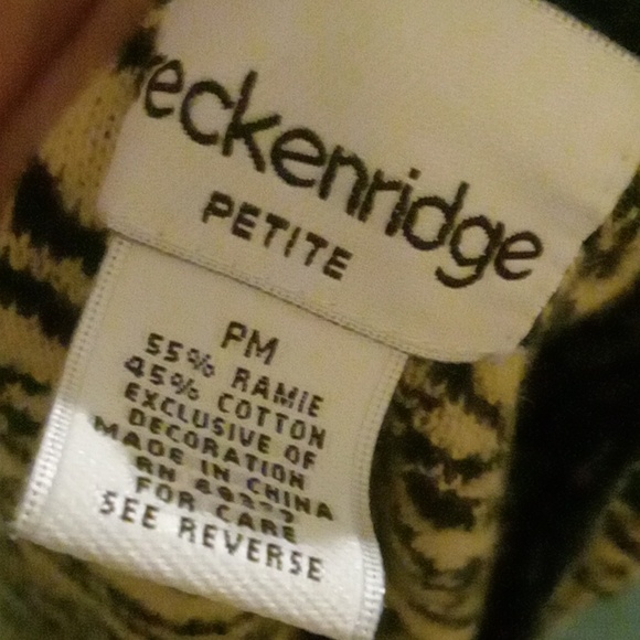 Breckenridge Women's Woven Blazer in Black and Gold - Picture 5 of 5